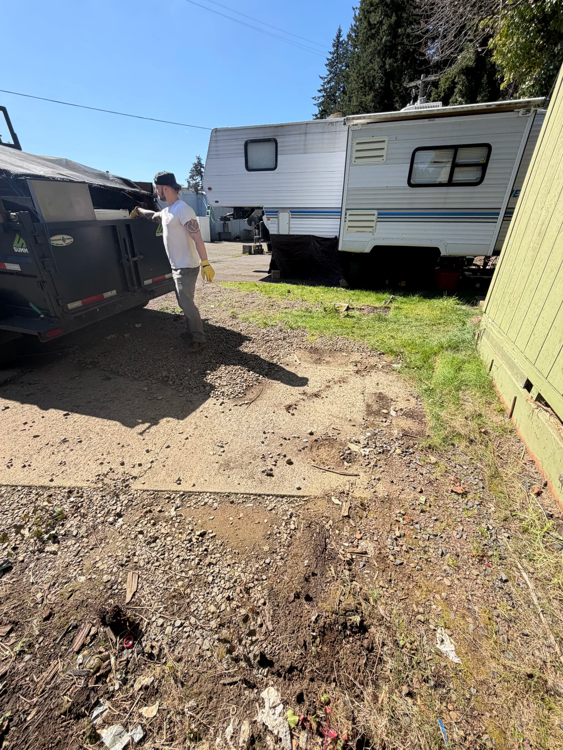 Gallery photos for RV Site and Storage Cleanout for a Toledo Property Manager: Image #5