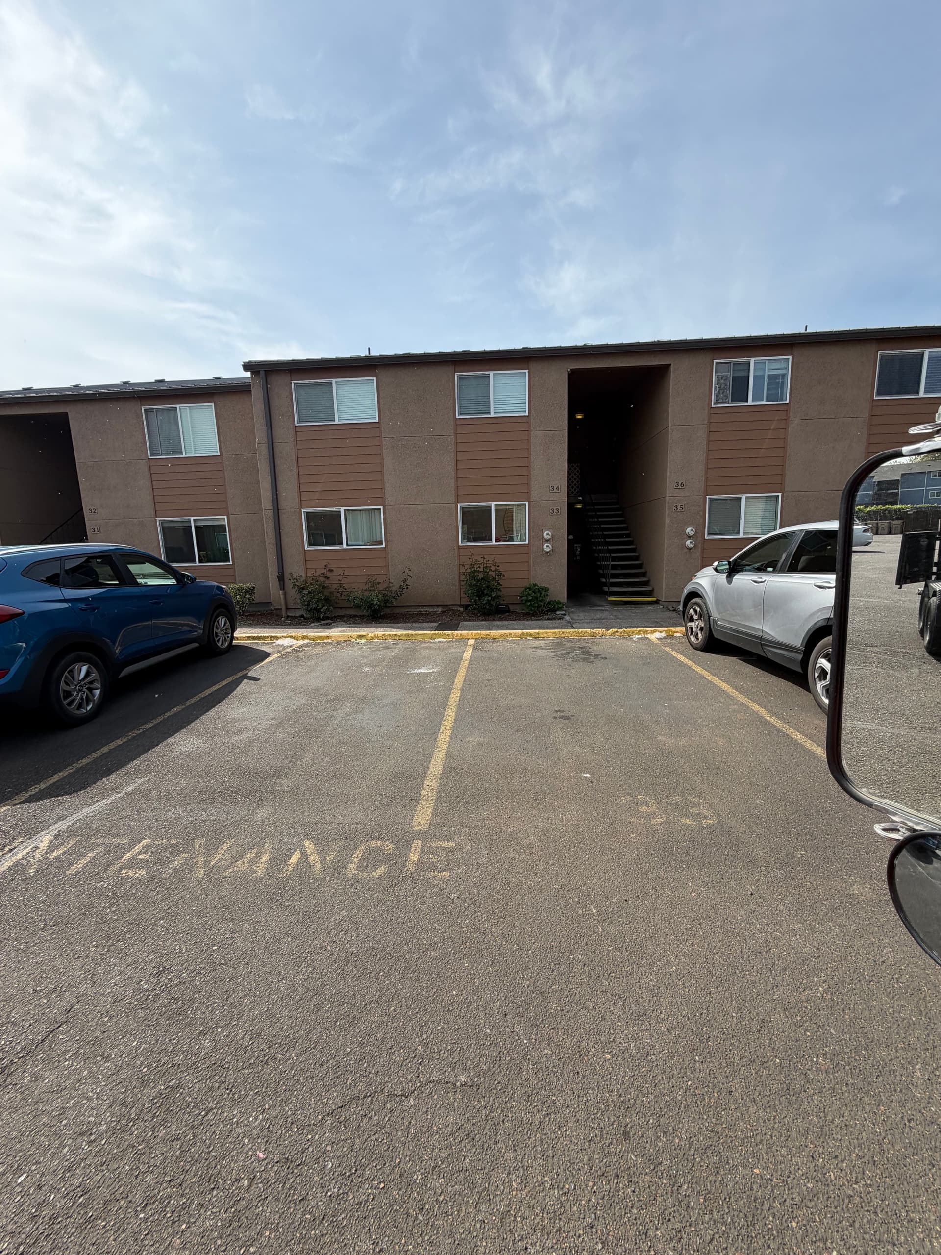 Gallery photos for Apartment Complex Cleanout Done Overnight for Property Manager: Image #2