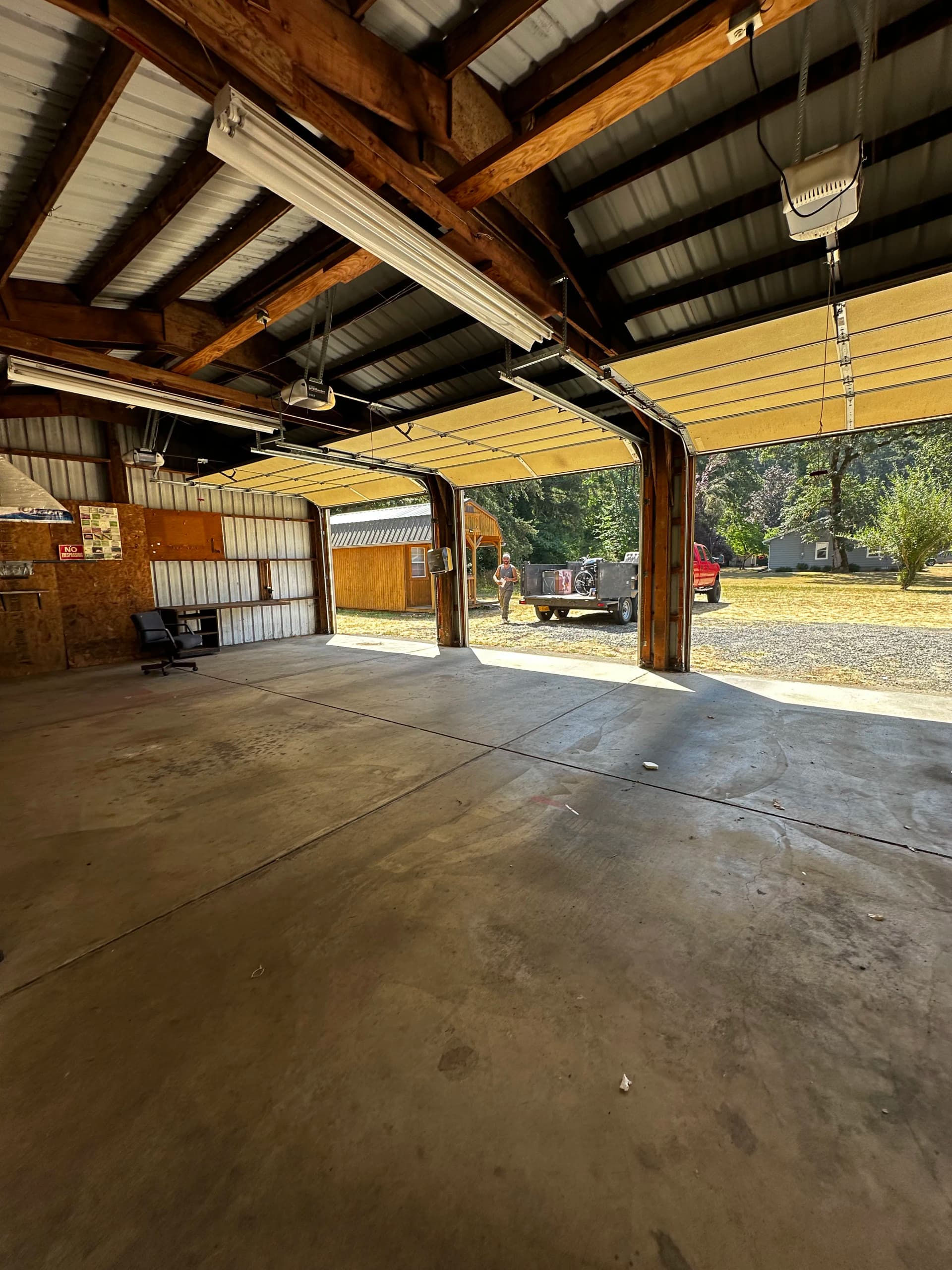 Gallery photos for Estate Sale Cleanup Done Right in Sweet Home: Image #1
