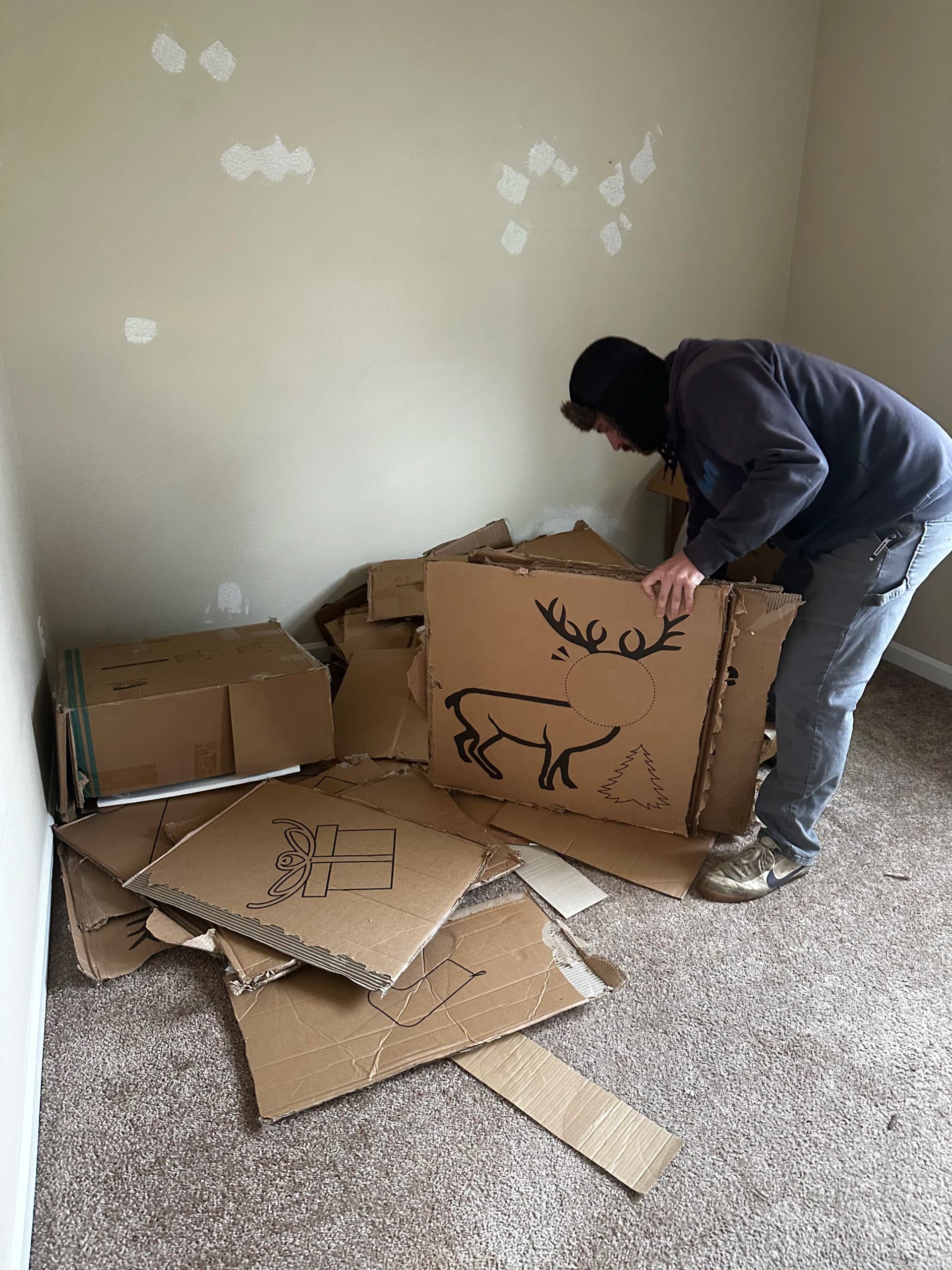 Gallery photos for Old Furniture, Cardboard, and Clutter Gone Fast: Image #2