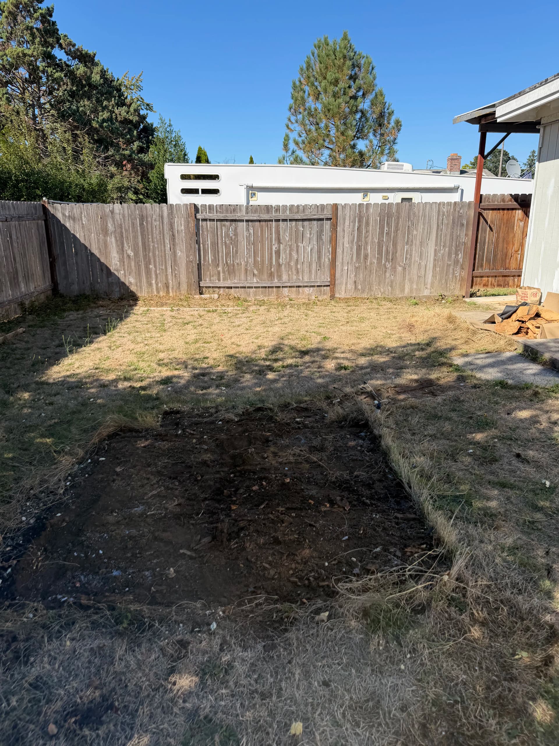 Gallery photos for Hot Tub Removal in Sweet Home Gets a Rental Property Back on Track: Image #1