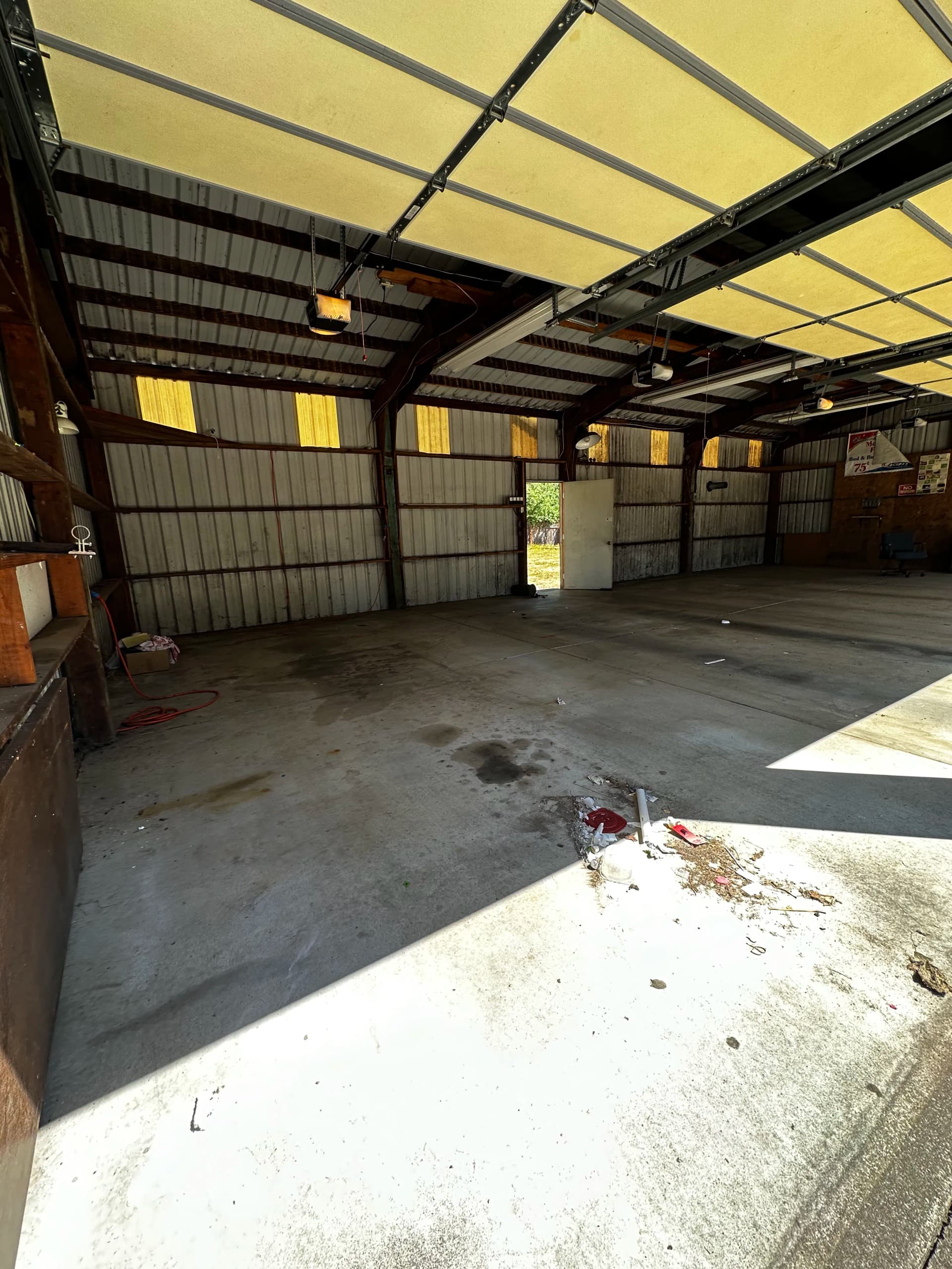 Gallery photos for Estate Sale Cleanup Done Right in Sweet Home: Image #3