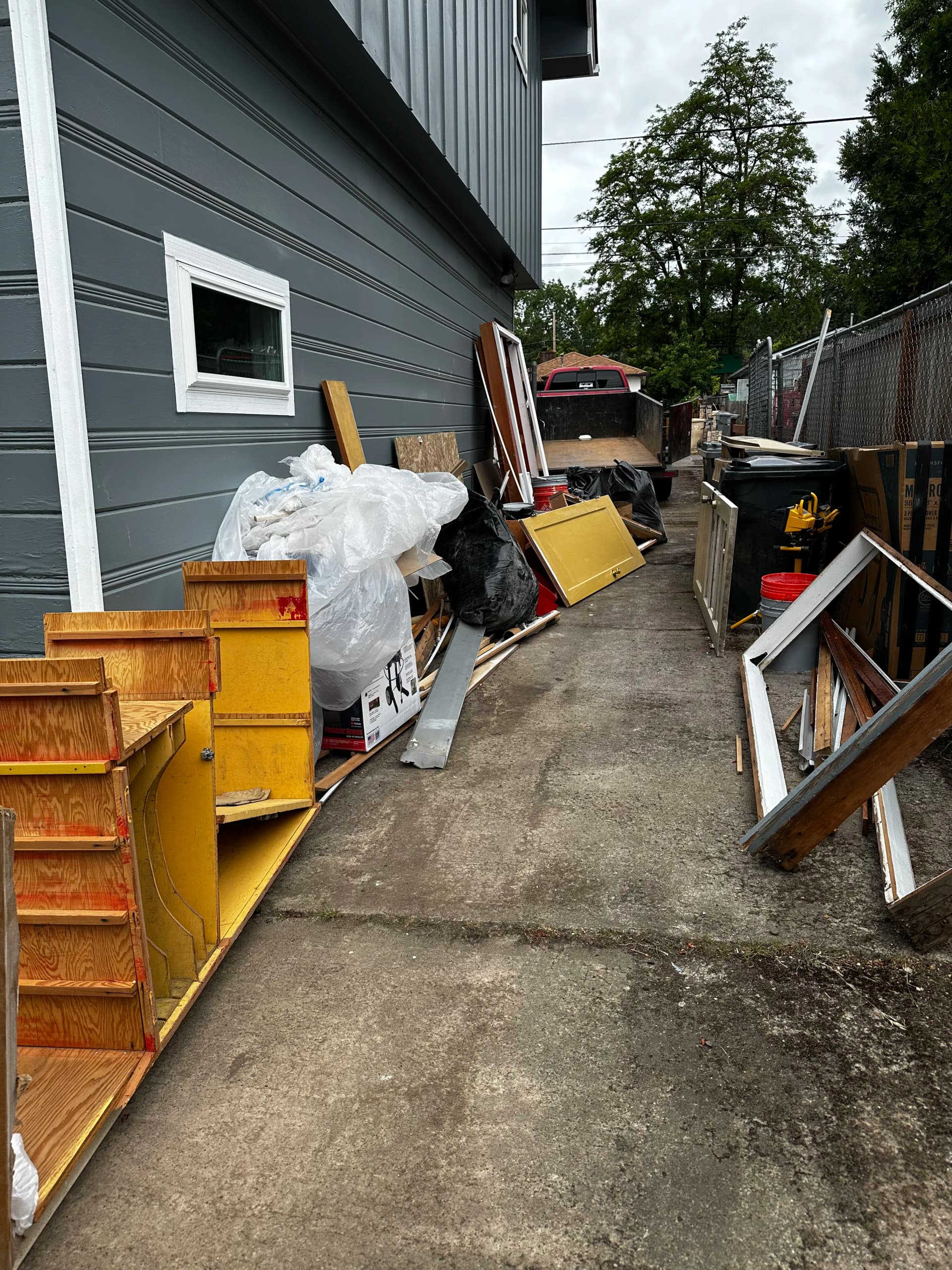 Gallery photos for Remodel Debris Removal That Keeps Your Job Site Moving: Image #1