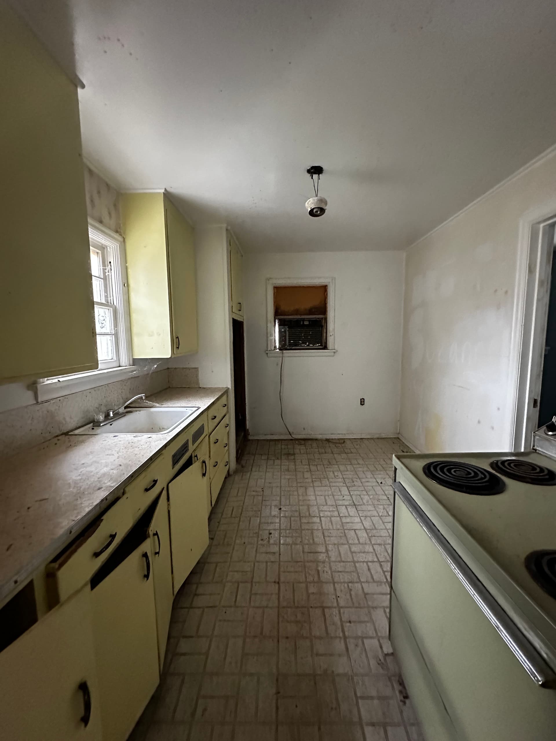 Gallery photos for Multi-Building Estate Cleanout in Junction City: Image #5