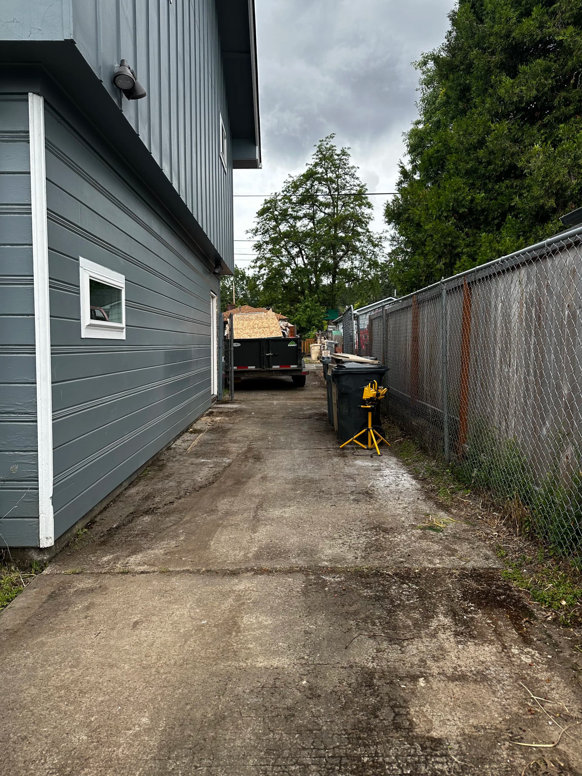 Gallery photos for Remodel Debris Removal That Keeps Your Job Site Moving: Image #2