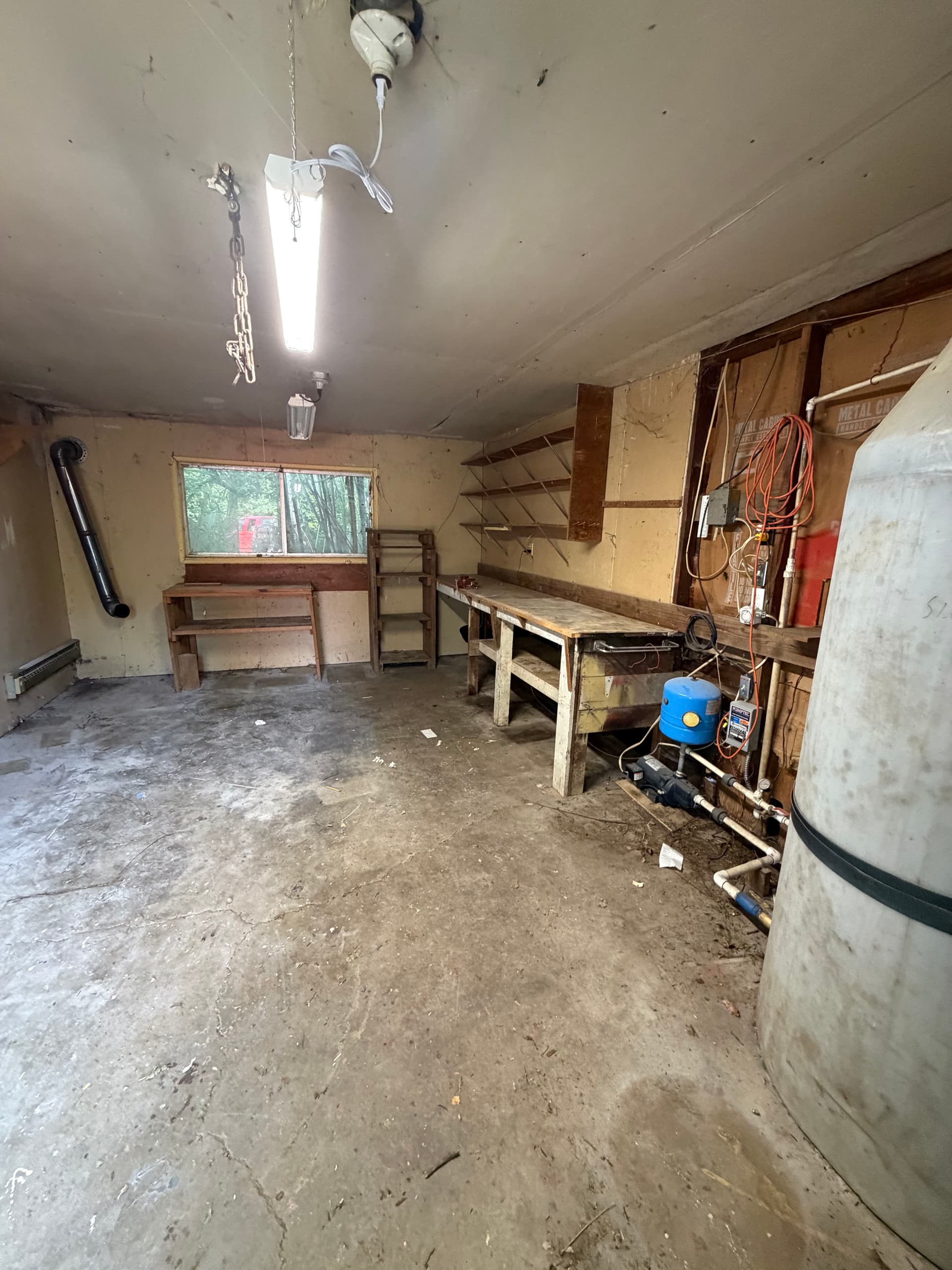 Gallery photos for Shop and Attic Cleanout Completed in Corvallis: Image #2