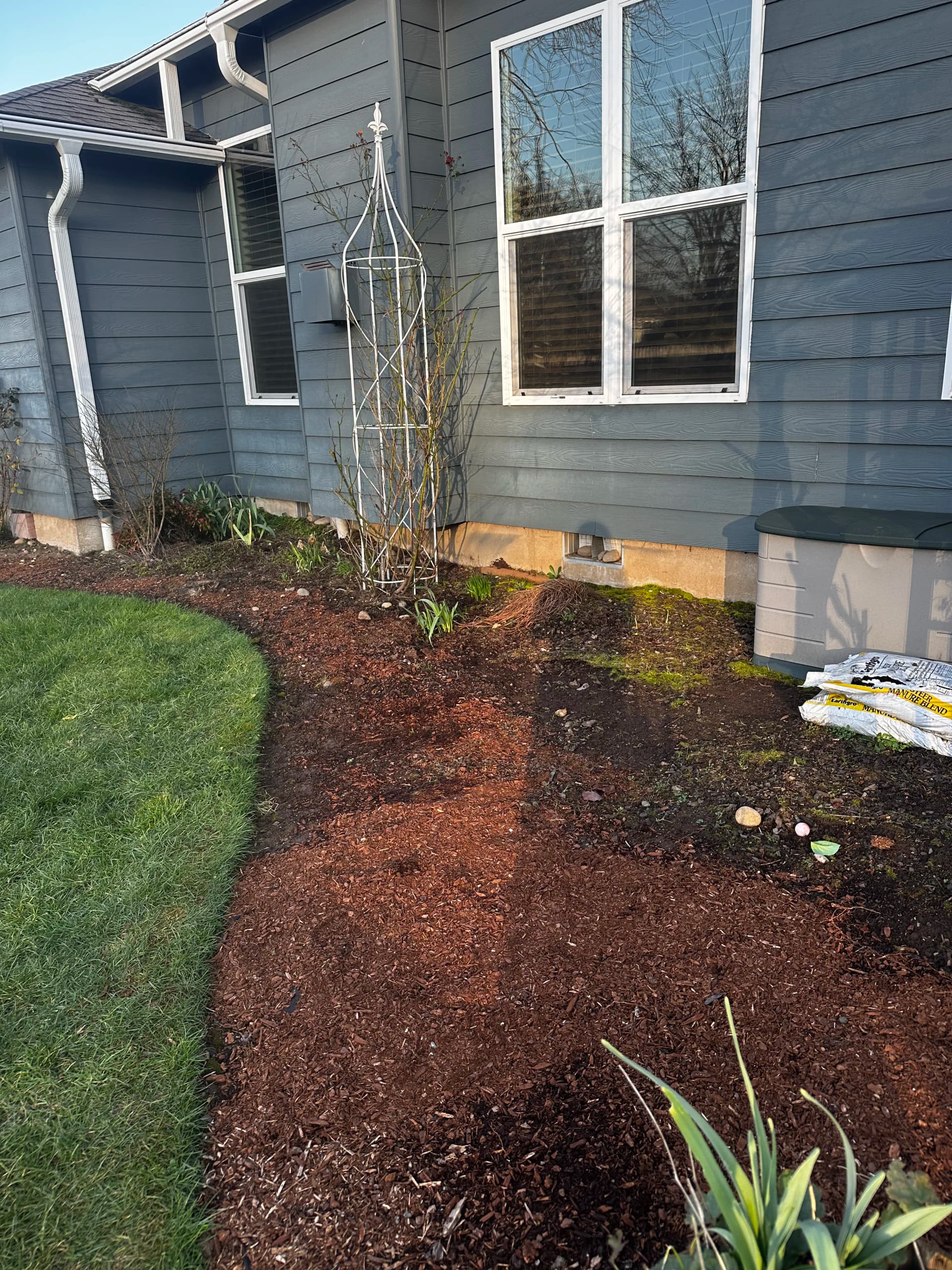 Gallery photos for Backyard Cleanup and Debris Removal in Stayton: Image #5