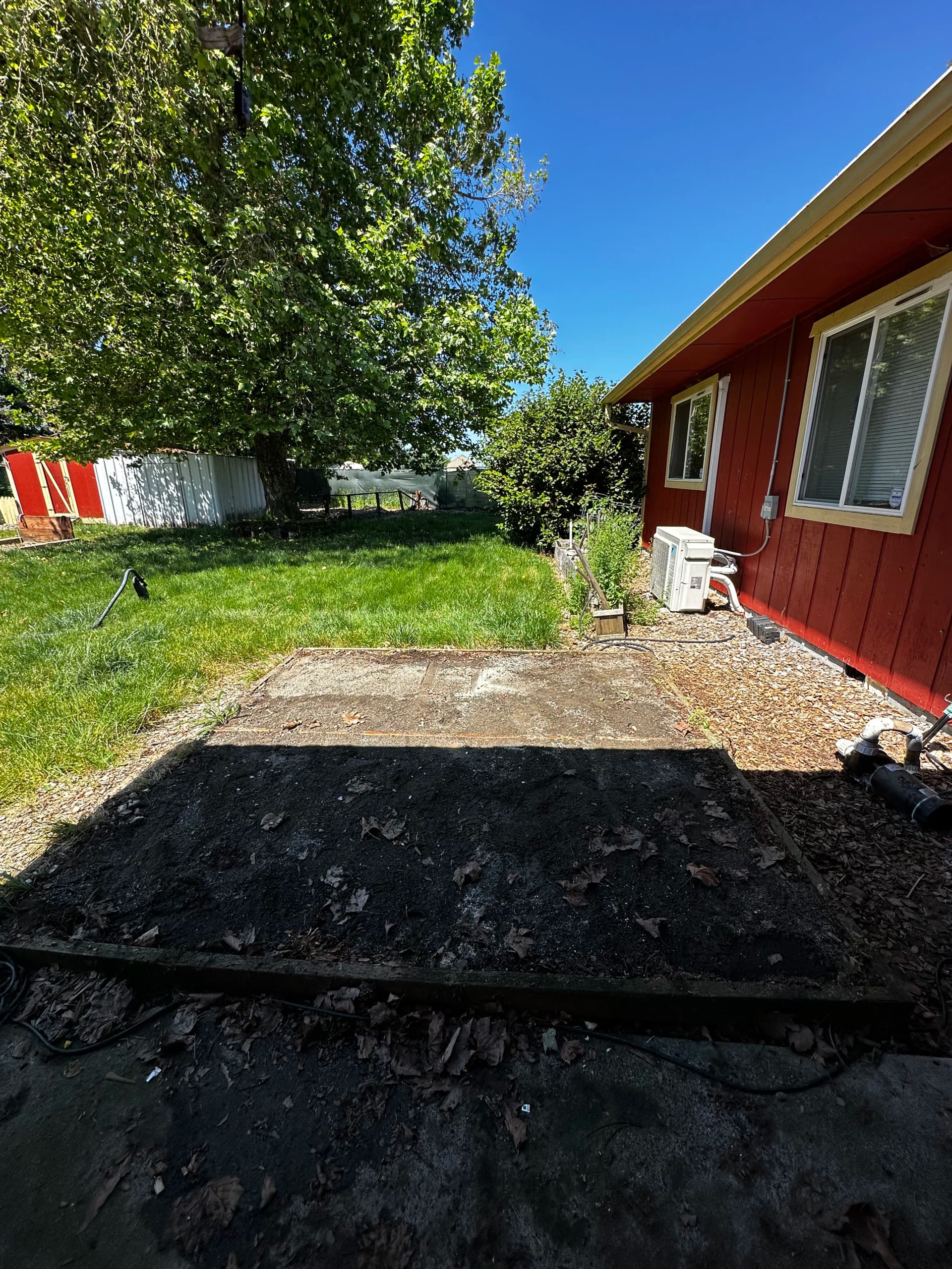 Gallery photos for How We Remove a Hot Tub That Won't Budge: Image #3