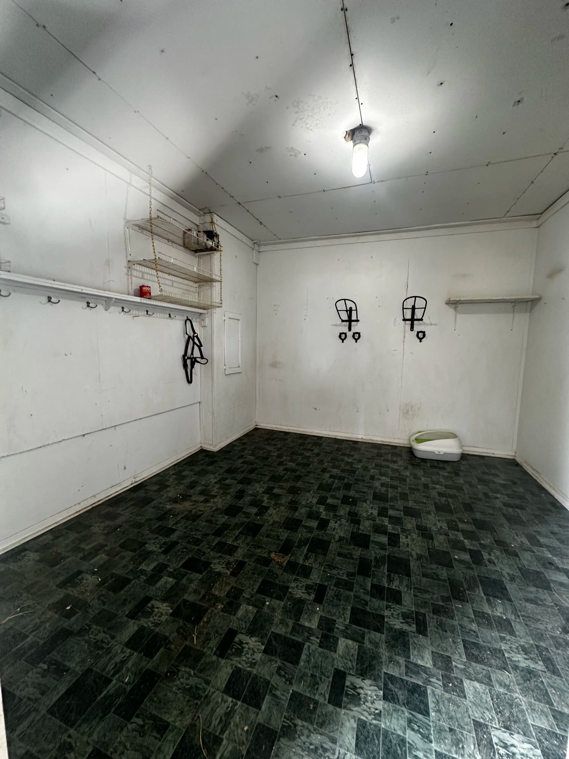 Gallery photos for Eugene Property Cleanout Clears the Way for a Sale: Image #4